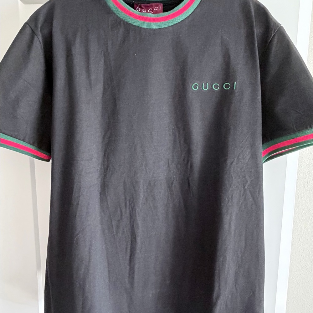 Gucci Black Short Sleeve T-Shirt with Green and Red Trim